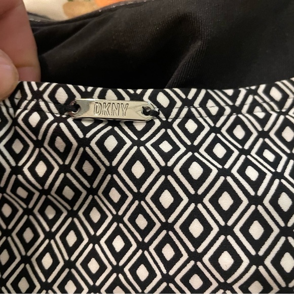 DKNY Black and White Geometric Swimwear Size Small NWT - Picture 6 of 7